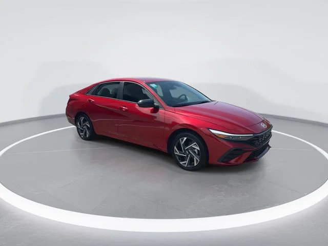 Used 2025 Red Hyundai SEL Sport image 2