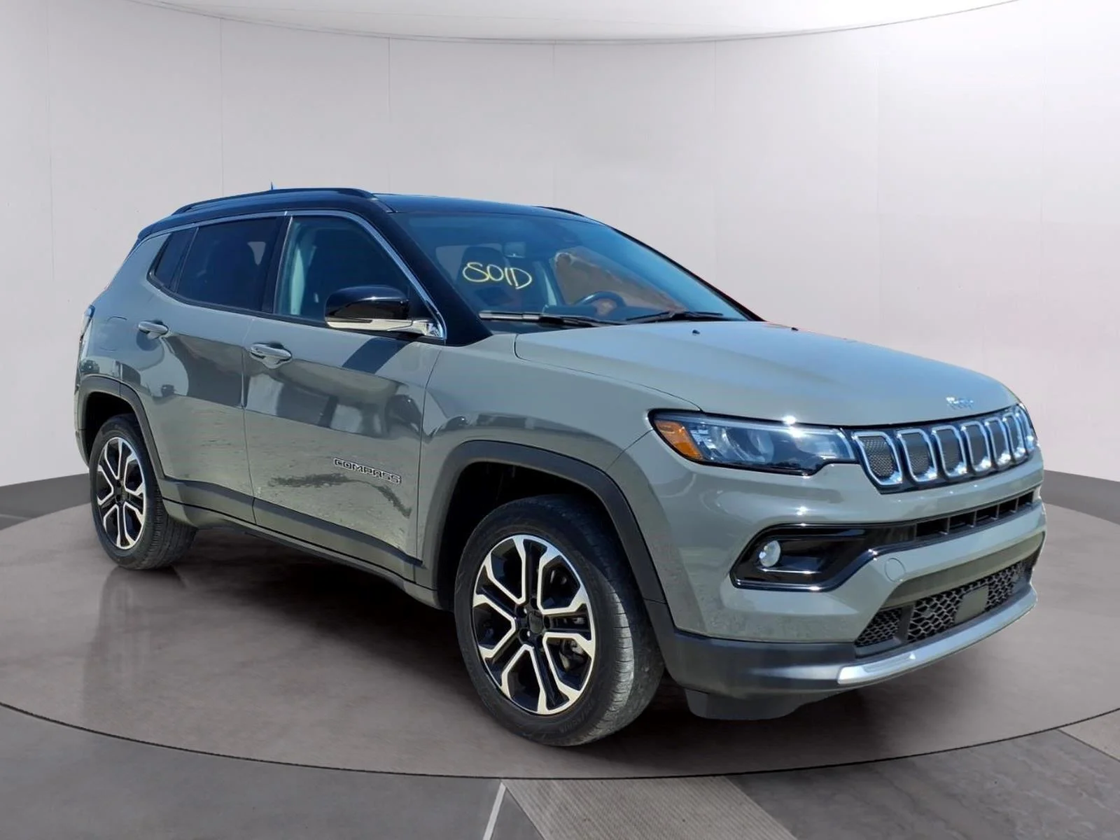 Used 2022 Sting-Gray Clearcoat Jeep Limited image 7