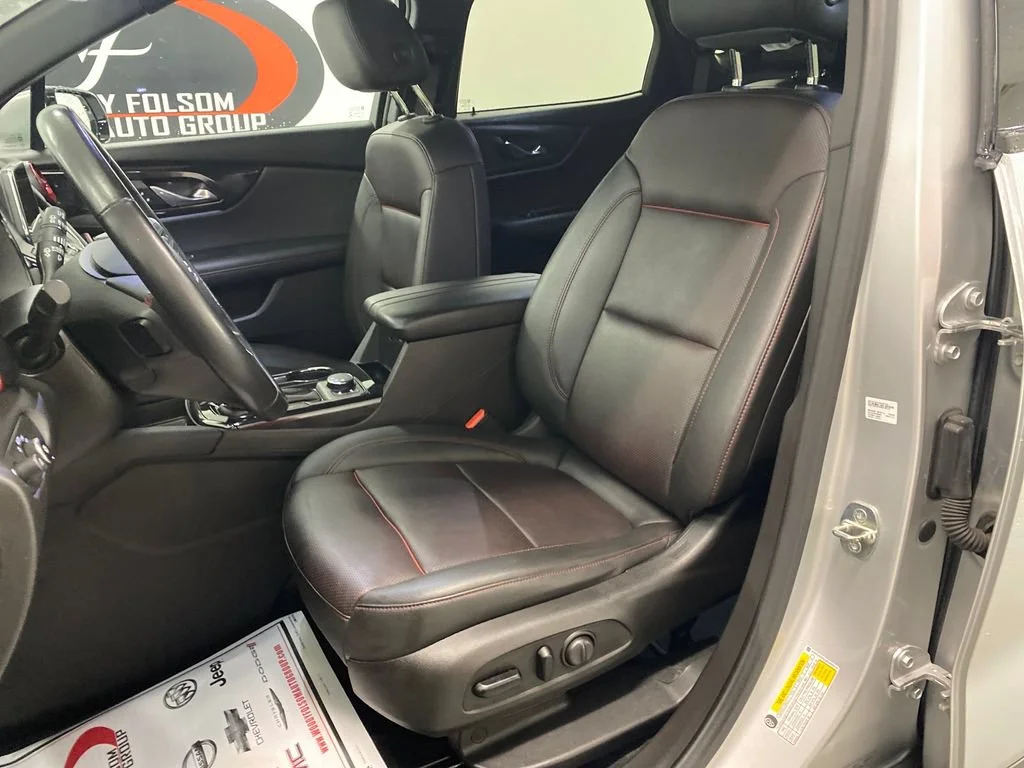 Used 2021 SILVER ICE METALLIC Chevrolet RS image 15