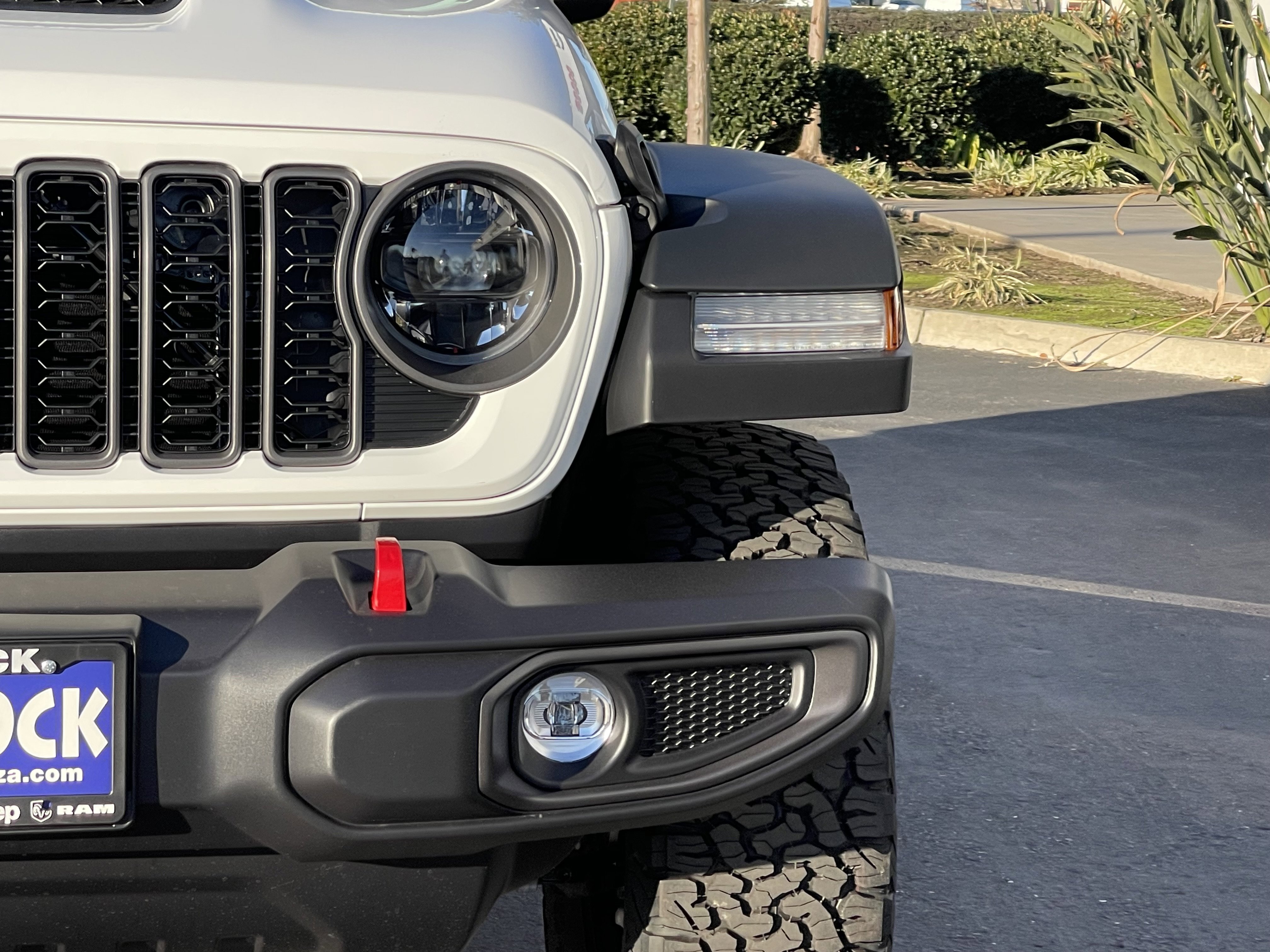 View vehicle photo 7