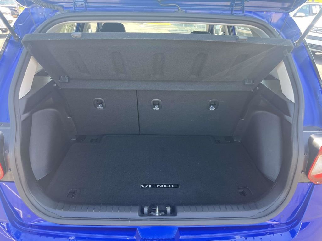 Used 2024 Blue Hyundai SEL image 10