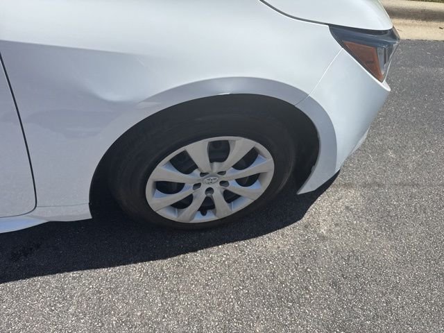 Used 2024 White Toyota LE image 10
