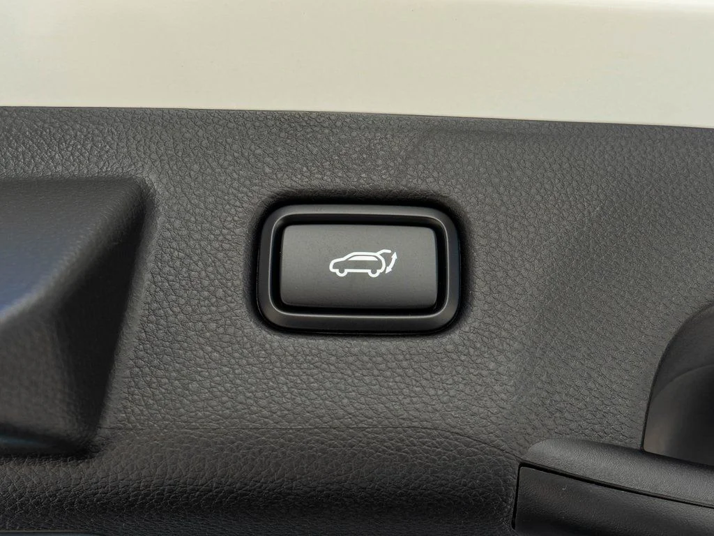 New 2026 Snow White Pearl Kia EX image 30