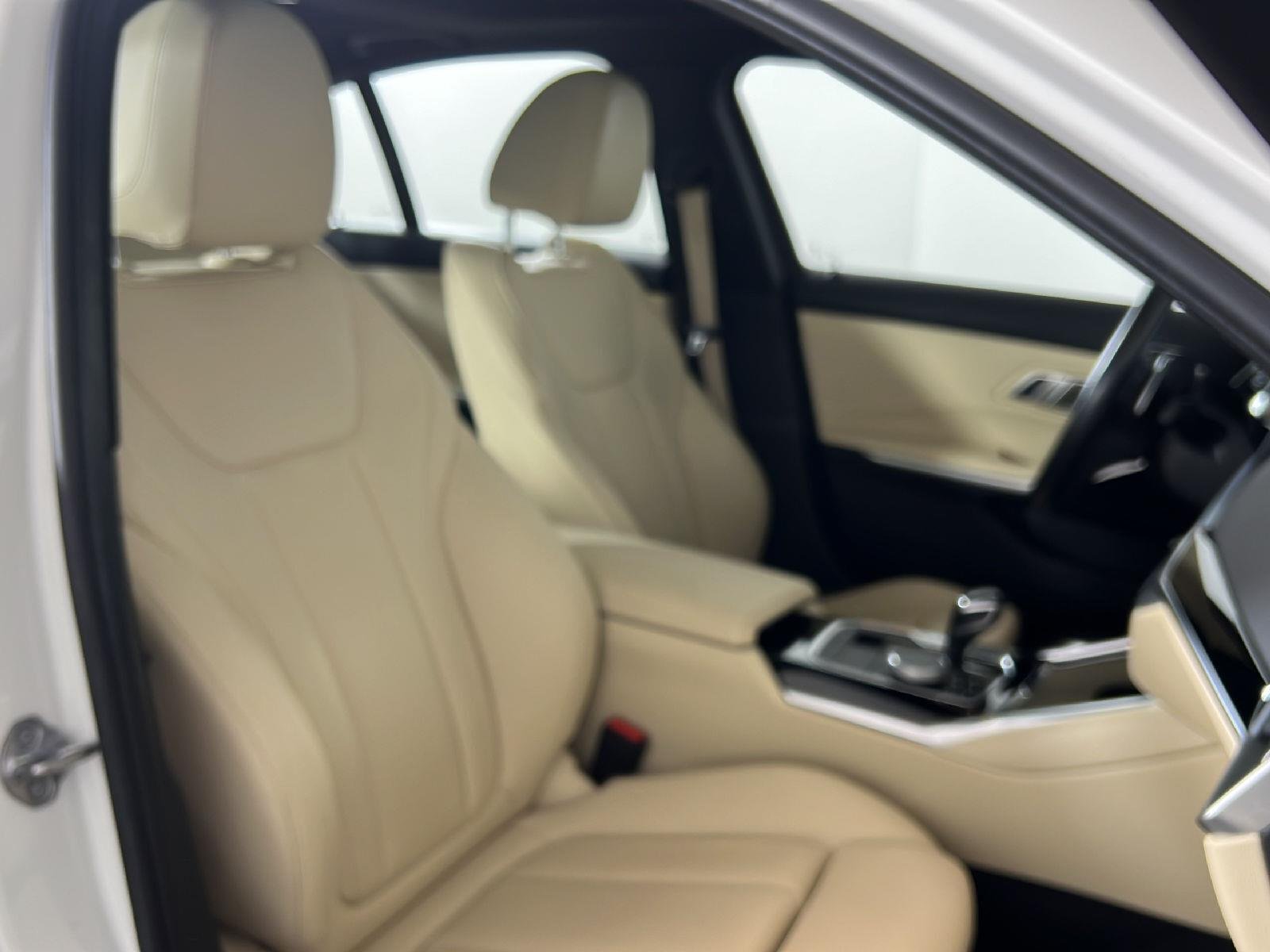 Used 2019 Alpine White BMW 330i xDrive image 24