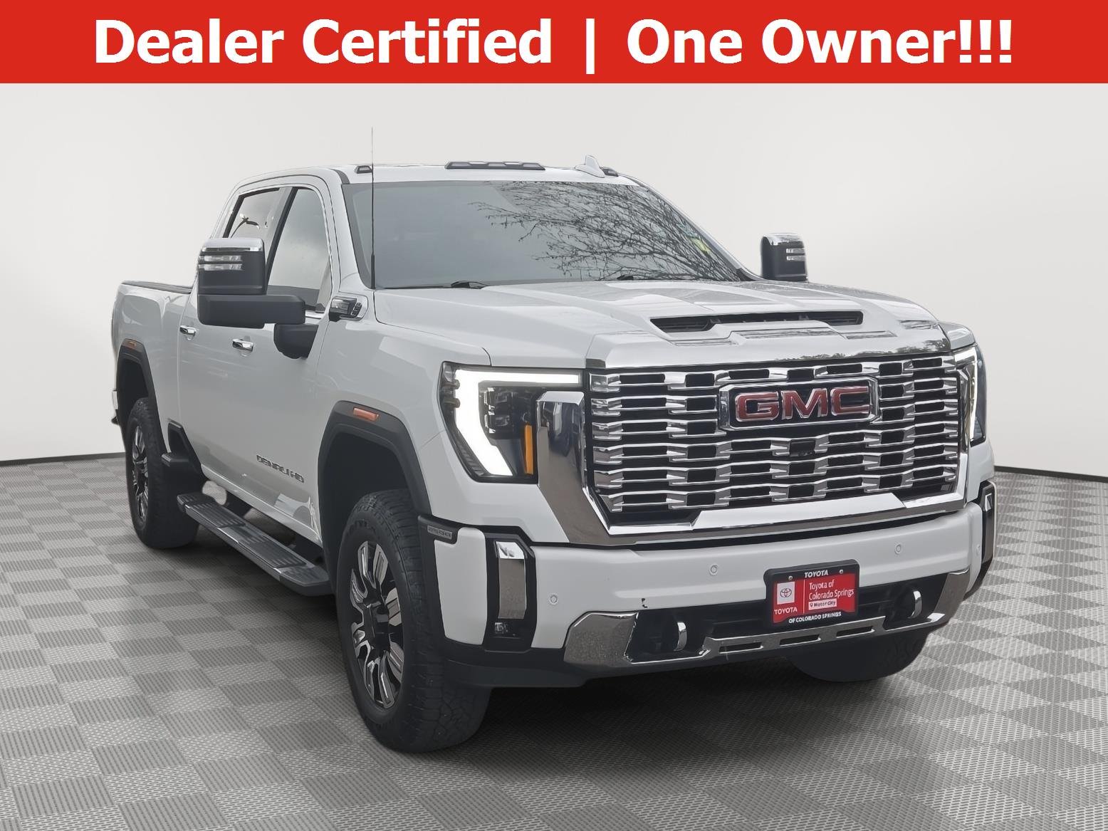 2025 GMC Sierra 4WD Crew Cab Standard Box Denali's photo