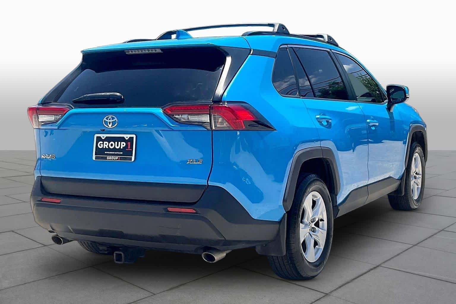 Used 2020 Blue Flame Toyota XLE image 13