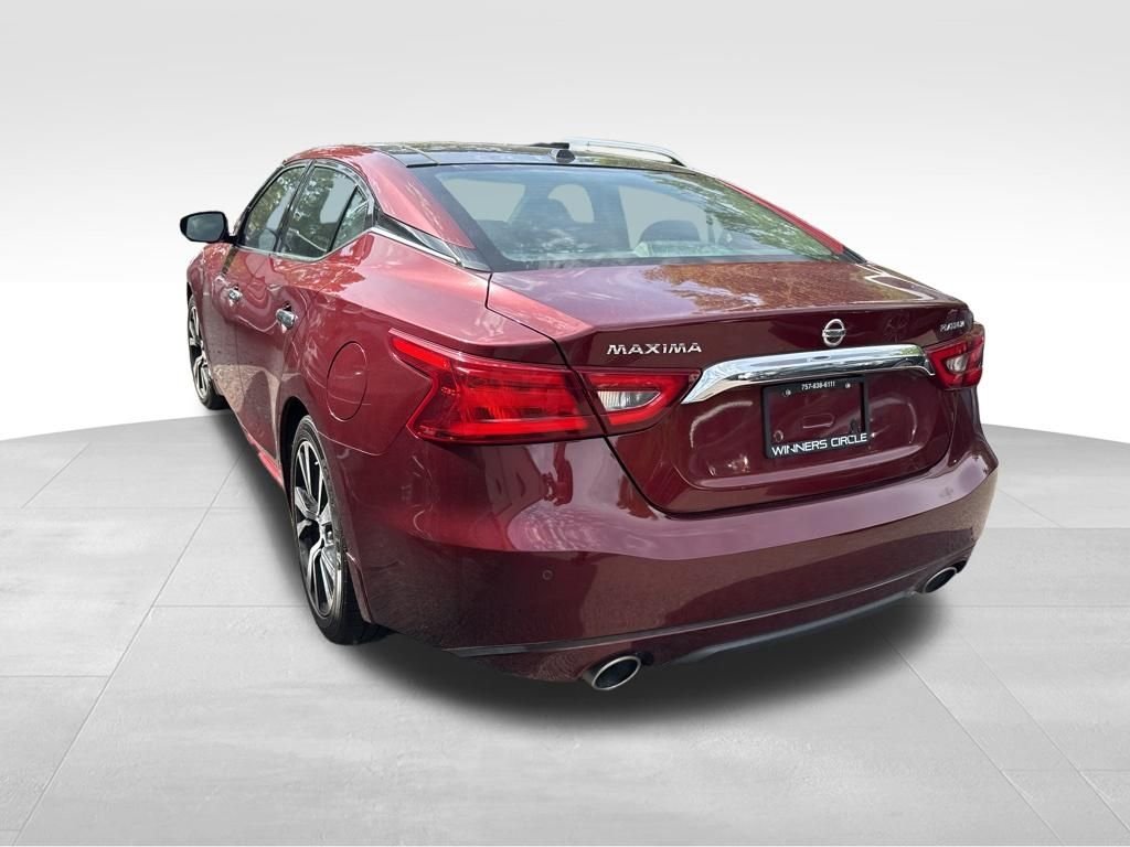 Used 2017 Red Nissan Platinum image 15