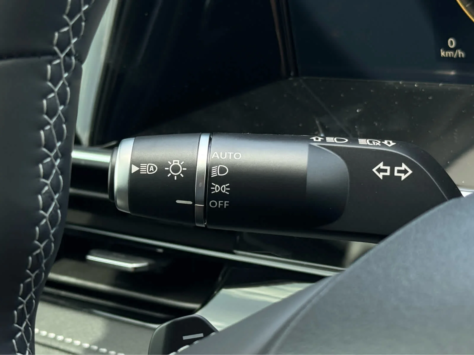 New 2027 DYNAMIC METAL INFINITI Luxe 2WD image 16