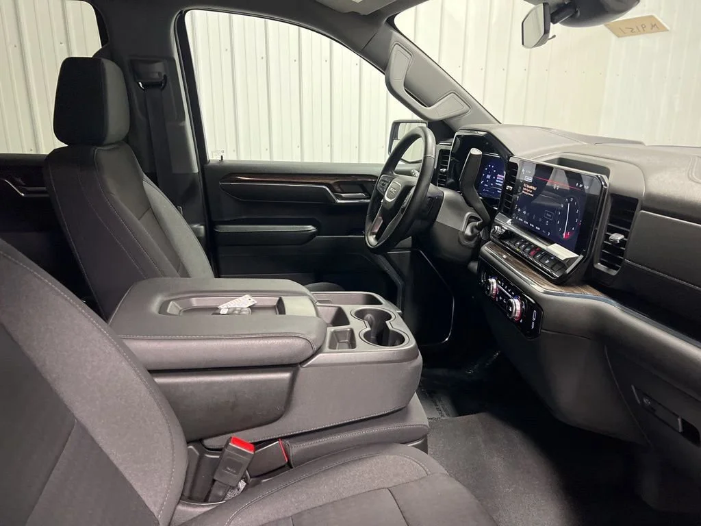 2024 GMC Sierra 1500 Elevation - Photo 9