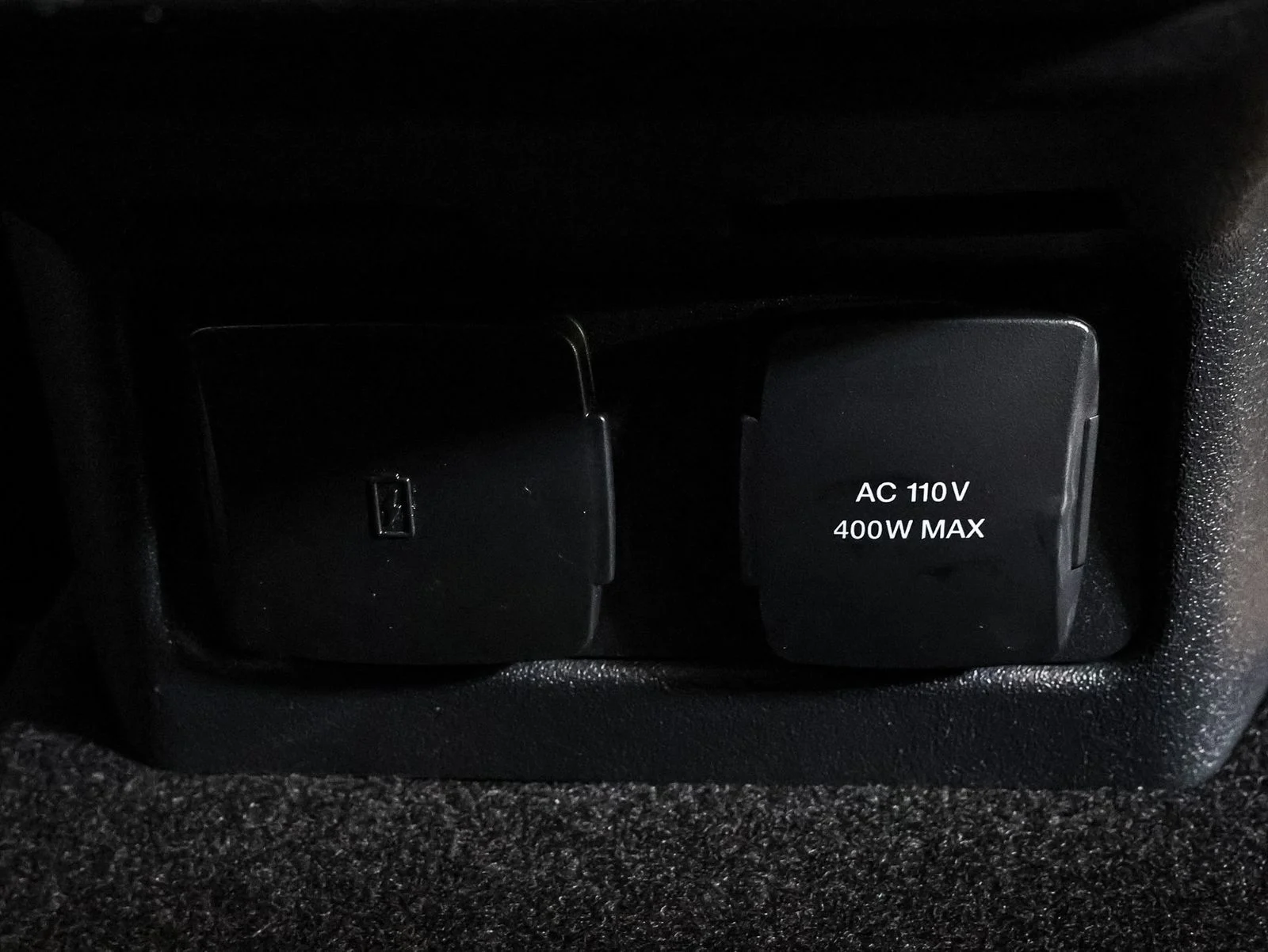 New 2026 Avalanche Gray Ford Badlands® image 28