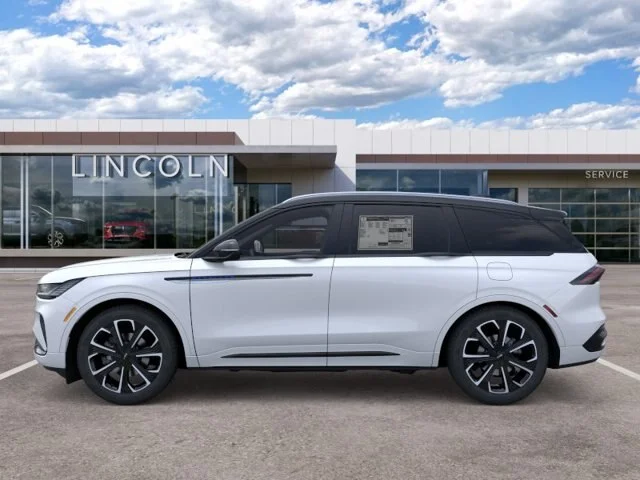New 2026 White Platinum Metallic Tri-Coat Lincoln Reserve image 3