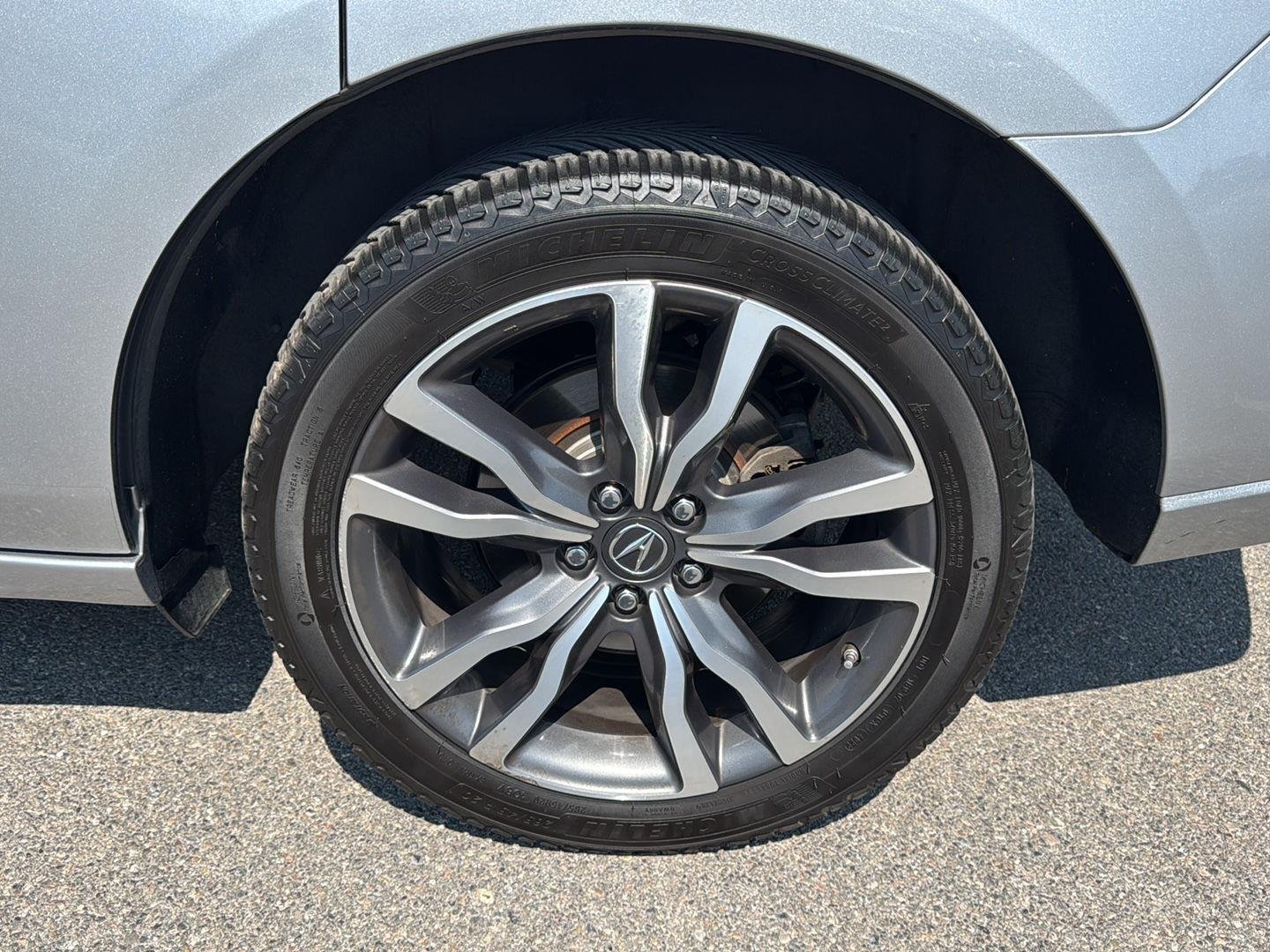 Used 2019 Lunar Silver Metallic Acura w/Advance/Entertainment Pkg image 14
