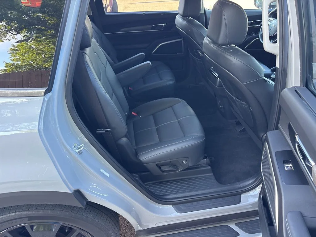 Used 2022 Gray Kia EX image 11