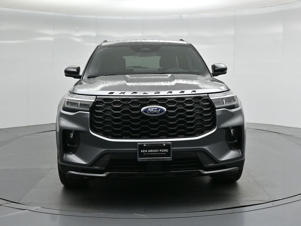 New 2026 Carbonized Gray Metallic Ford ST-Line image 25