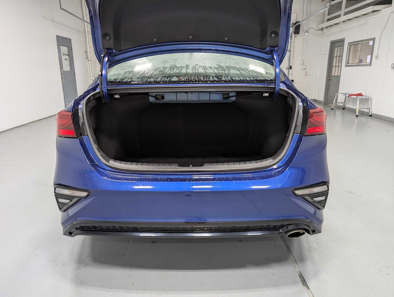 Used 2020 Deep Sea Blue Kia LXS image 35