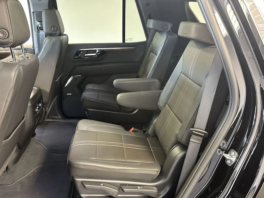 Used 2025 Black Chevrolet High Country image 32