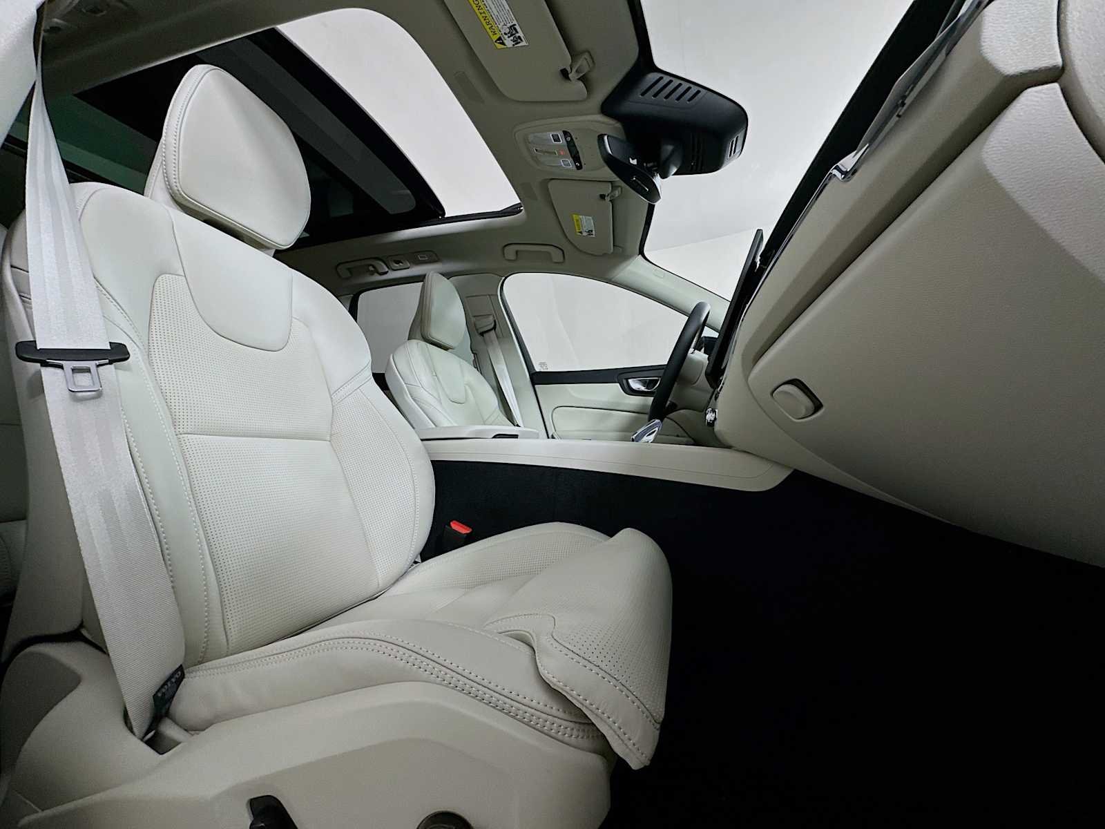 New 2026 Crystal White Volvo Ultra image 26
