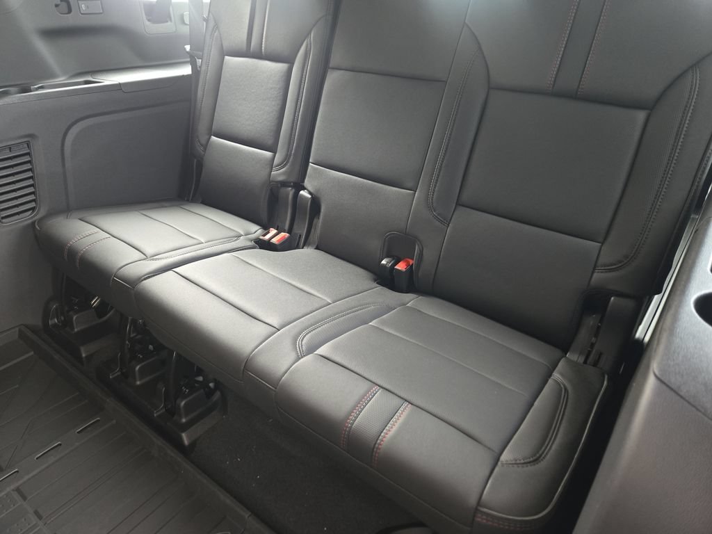 2026 Chevrolet Suburban RST - Photo 22