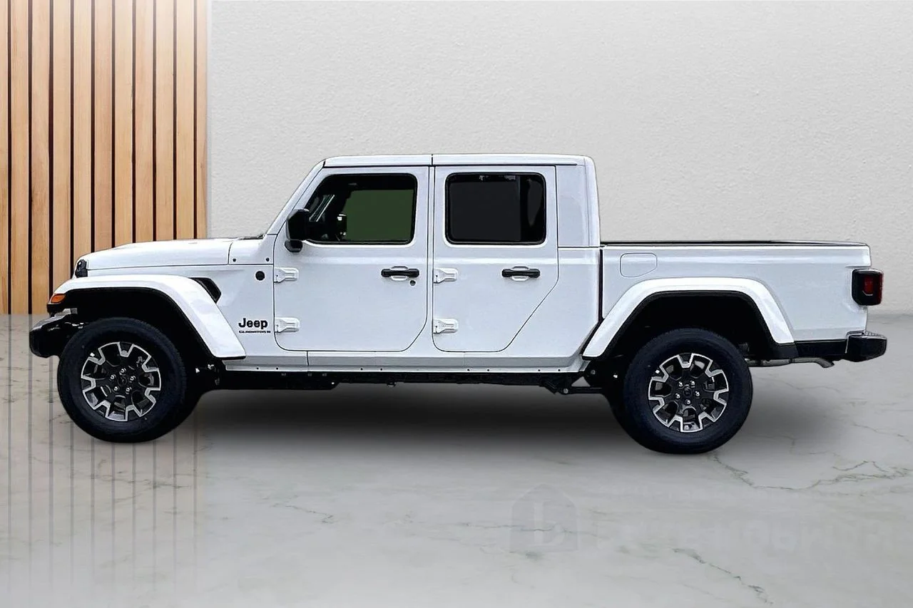 New 2026 Bright White Clear-Coat Exterior Paint Jeep Sahara image 5