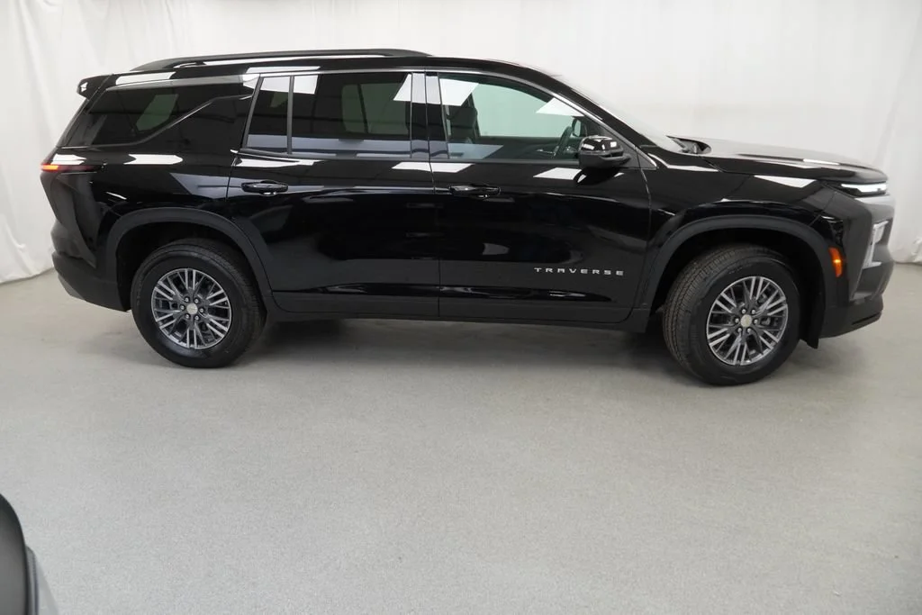 New 2026 Mosaic Black Metallic Chevrolet LT image 5