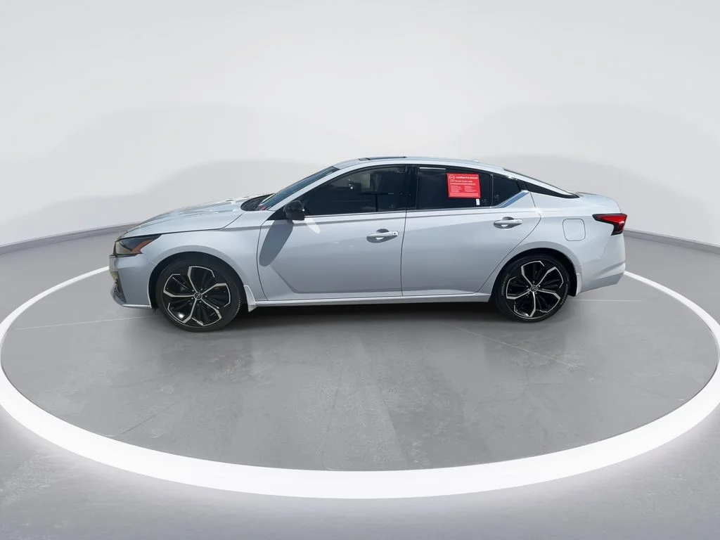 Used 2024 Gray Nissan 2.5 SR image 5