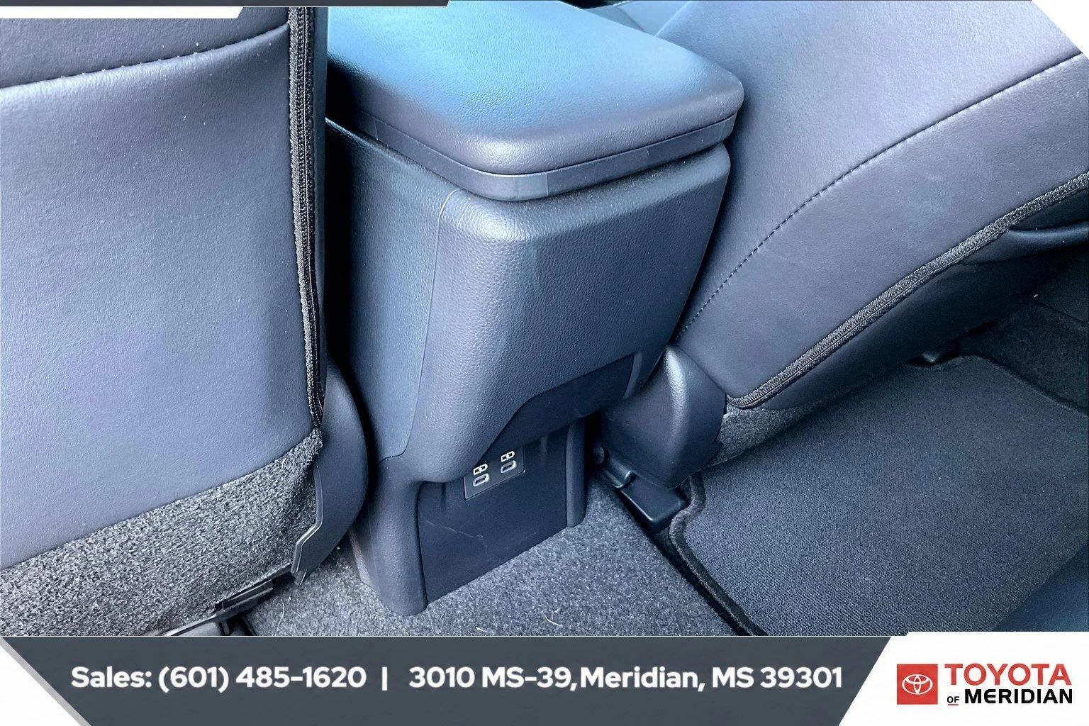 Used 2024 Wind Chill Pearl Toyota Limited image 24