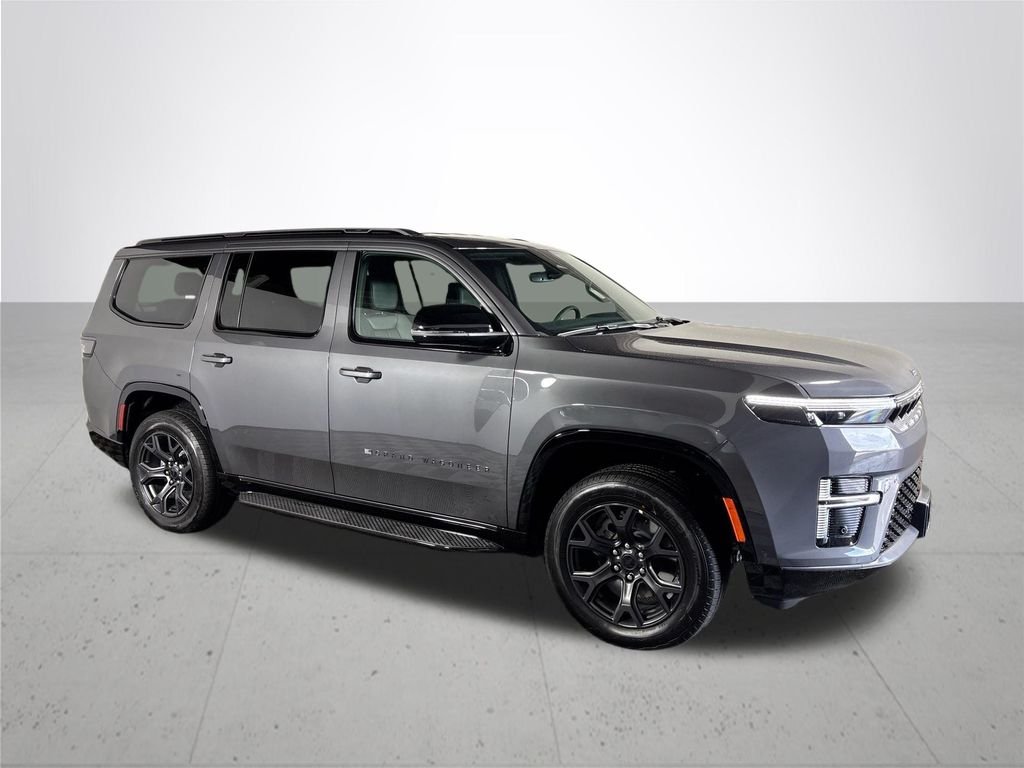 New 2026 Baltic-Gray Metallic Clear-Coat Exterior Paint Jeep Limited Altitude image 4