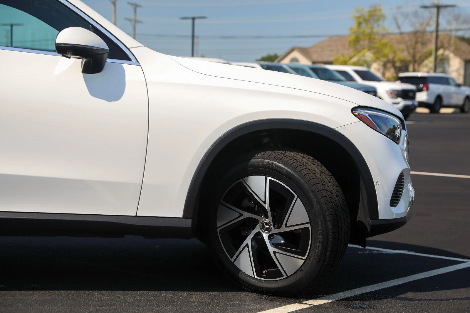 Used 2023 Polar White Mercedes-Benz GLC 300 image 10