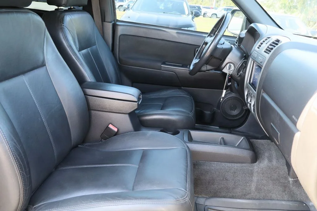 Used 2011 Gray Chevrolet 2LT image 26