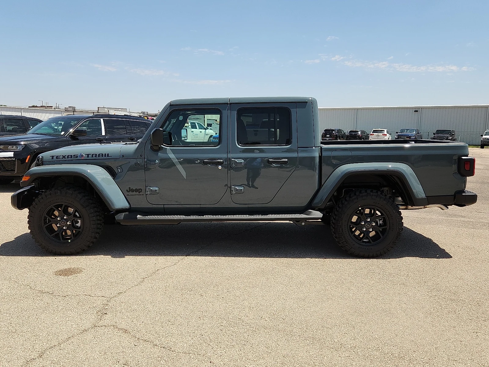 New 2026 Anvil Clear-Coat  Paint Jeep TEXAS TRAIL 4X4 image 2