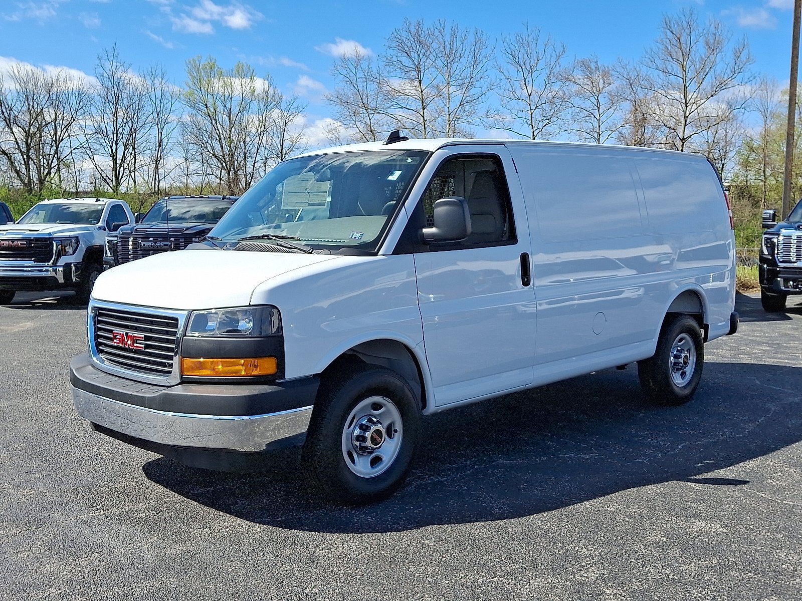 2025 GMC Savana Cargo Work Van - Photo 4