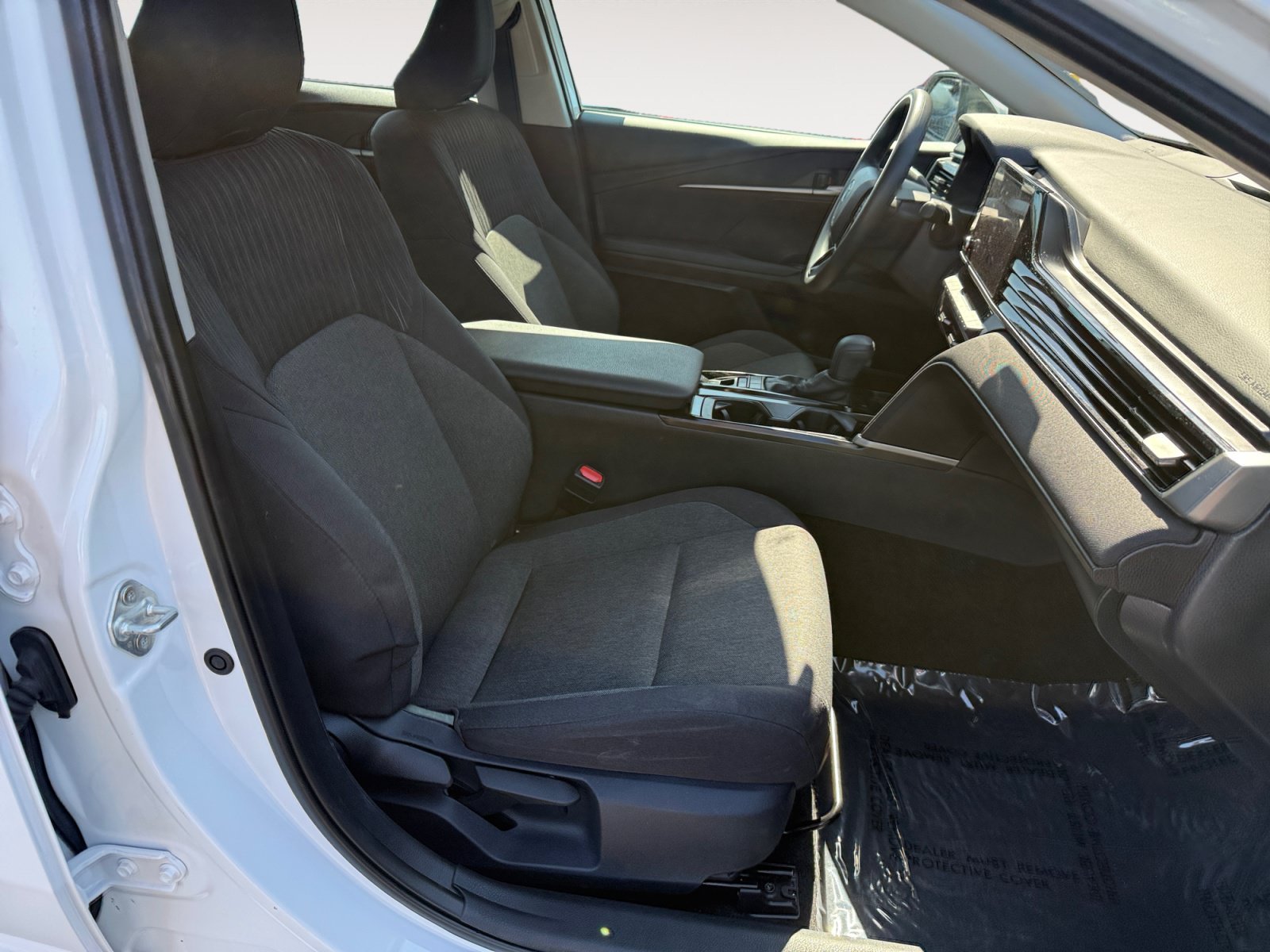 Used 2025 Ice Toyota LE image 19