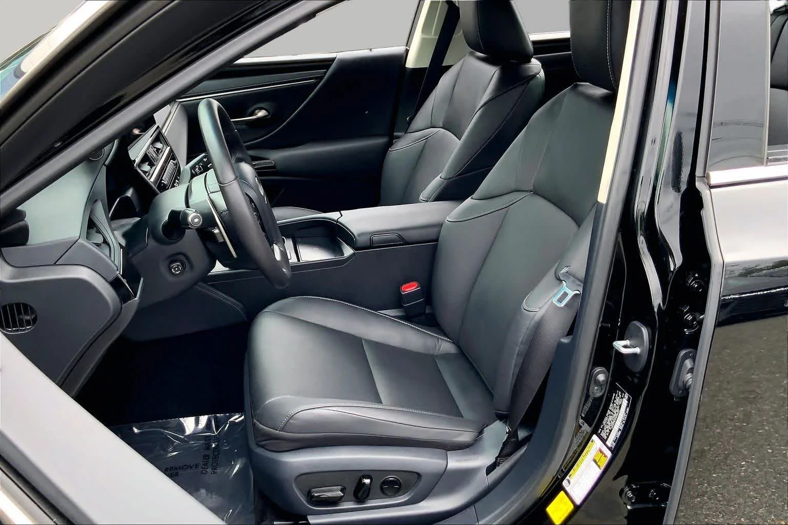 Certified Used 2024 OBSIDIAN Lexus  image 8