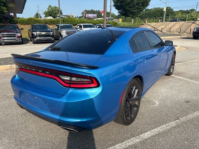 Used 2019 Blue Dodge SXT image 4
