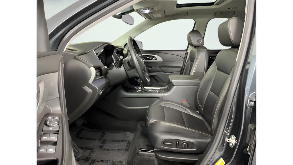 Used 2020 Graphite Metallic Chevrolet 3LT image 10