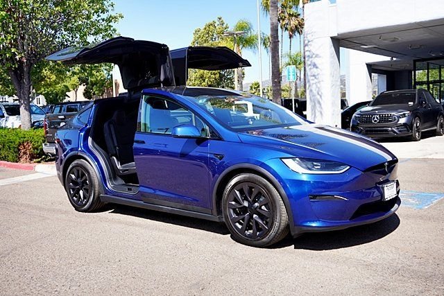 Used 2023 Blue Tesla Base image 5
