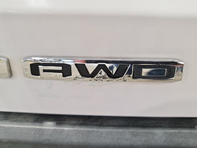 Used 2026 Summit White GMC Elevation image 16