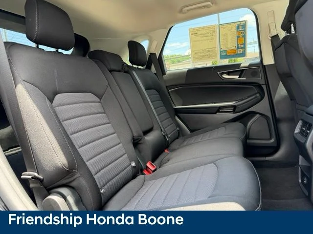 Used 2022 Black Ford SE image 39