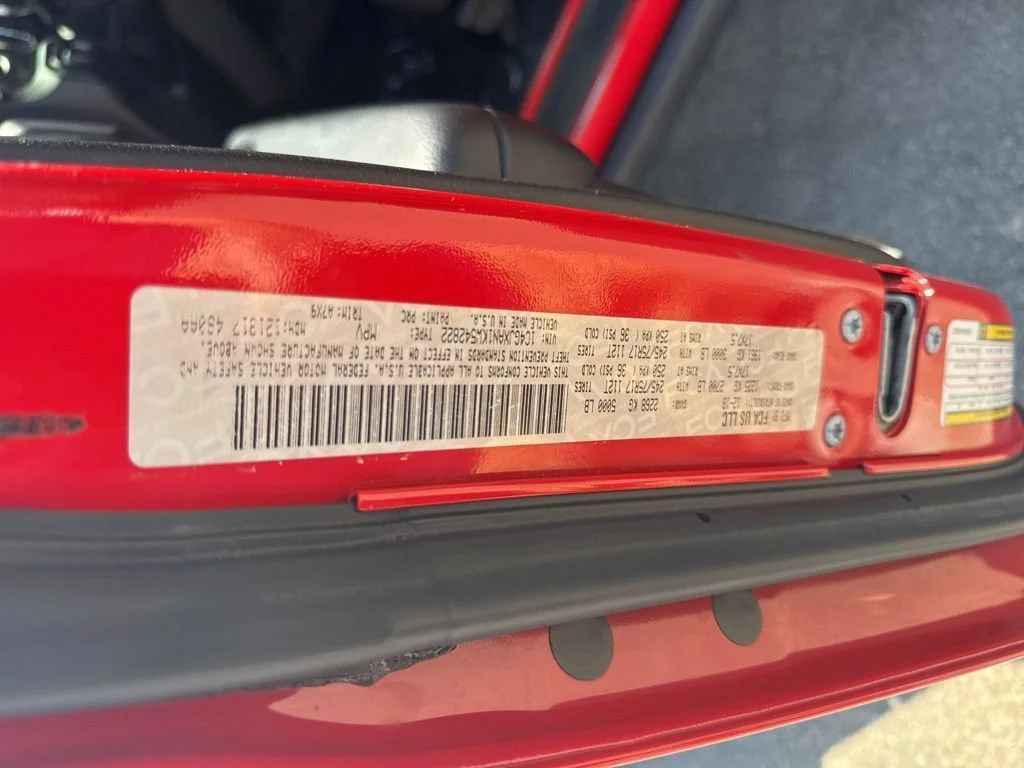 Used 2019  Jeep Sport image 9