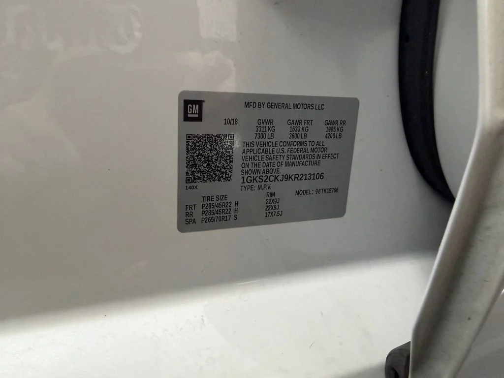 Used 2019 White Frost Tricoat GMC Denali image 28