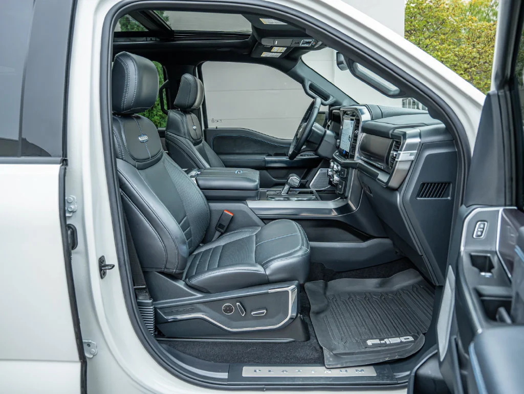 Used 2025 White Metallic Ford Platinum image 38