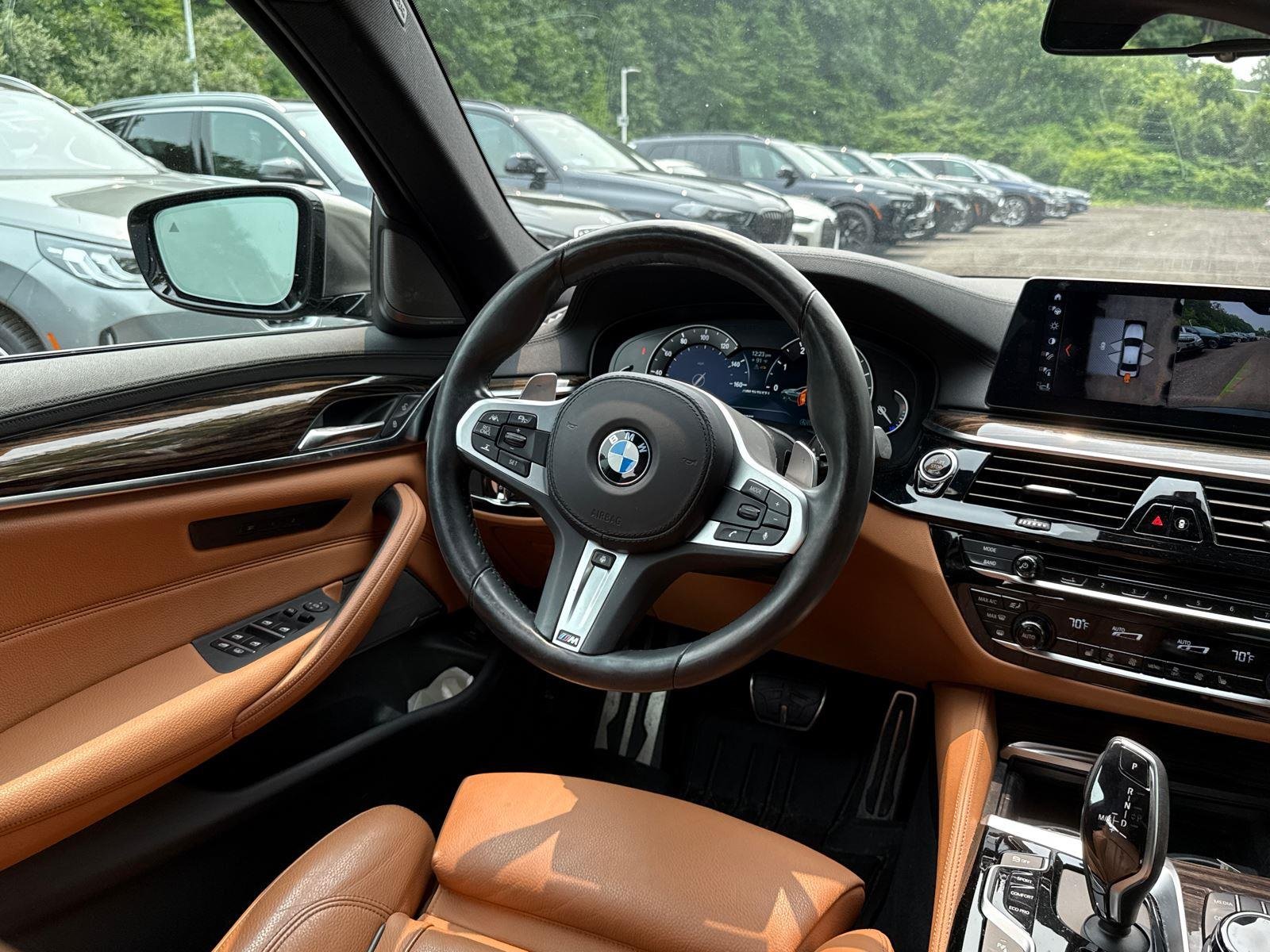 Used 2018 Black Sapphire Metallic BMW M550i xDrive image 23