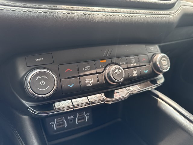 Used 2021 Granite Clearcoat Dodge SXT image 24