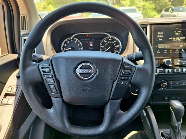 2025 Nissan Frontier SV - Photo 14