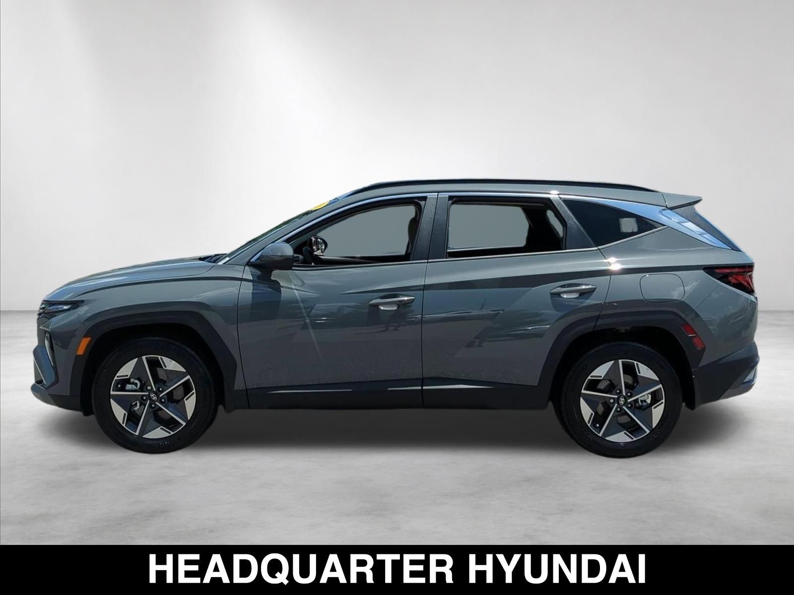 Used 2026 Hampton Gray Hyundai SEL image 8