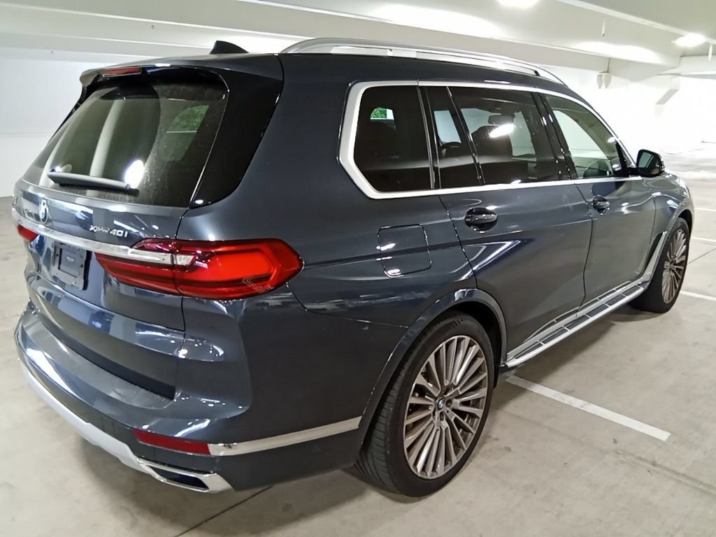Used 2021 Arctic Gray Metallic BMW xDrive40i image 5