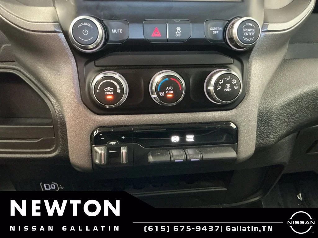 Used 2020 Crystal Metallic Ram Tradesman image 15
