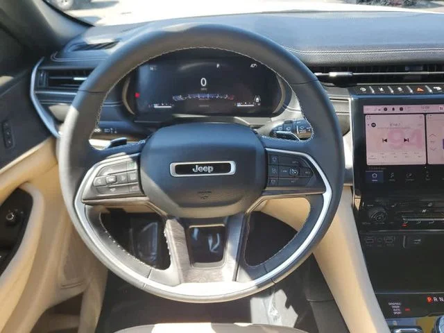 Used 2023 White Jeep Limited image 18