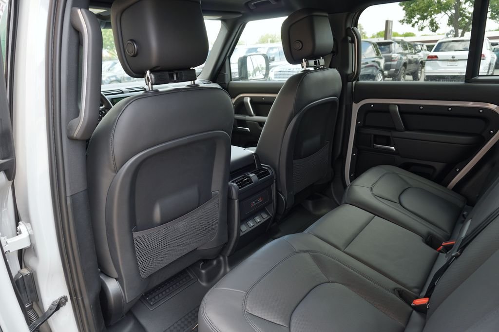 Used 2026 Gray Land Rover X-Dynamic SE image 29