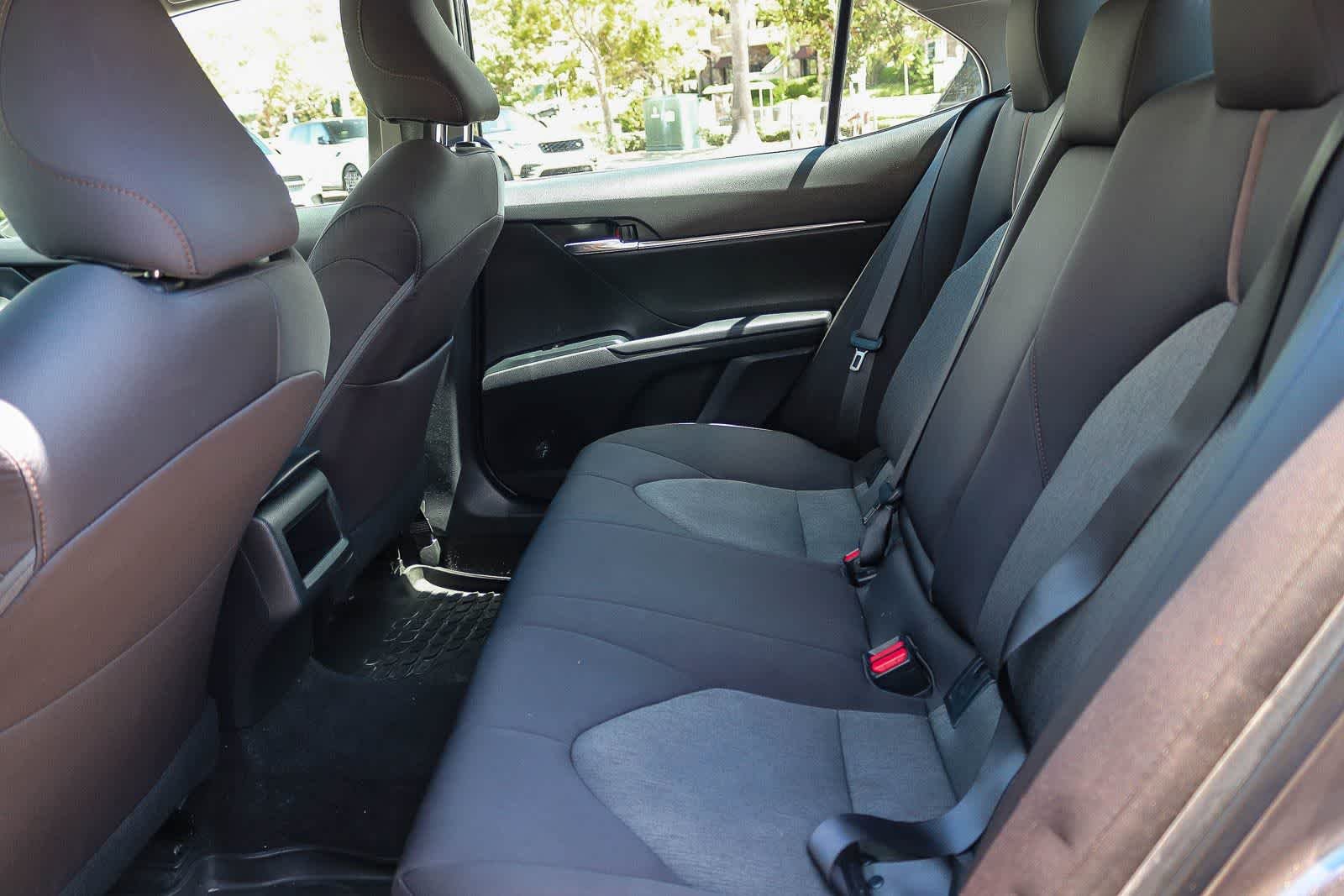 Used 2019 Predawn Gray Mica Toyota LE image 17